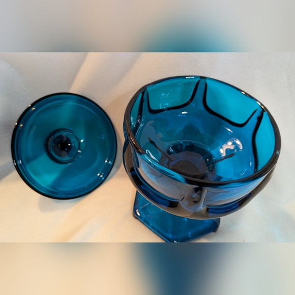 1960's Mid Century Modern Blue Glass Viking Covered Pedestal Dish 6"x 9" - Picture 7 of 16
